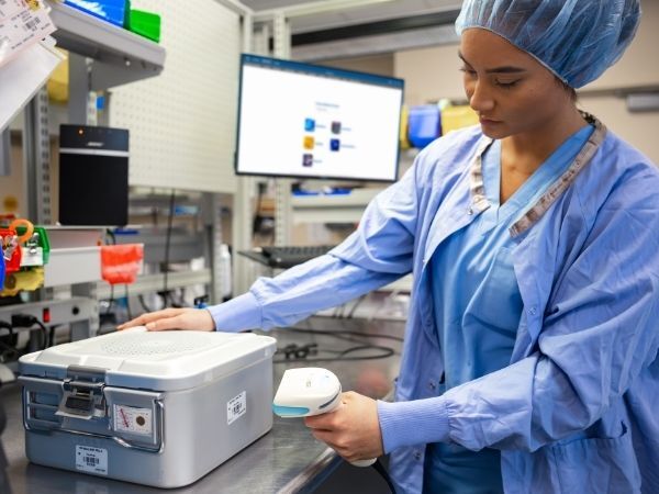 surgical software instrument tracking